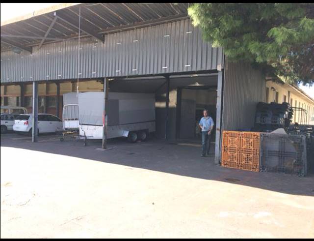 400M² WAREHOUSE RENTED IN EPPING INDUSTRIAL